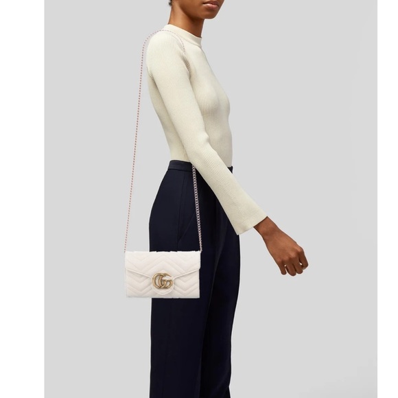 Gucci GG Marmont matelassé crossbody - Picture 2 of 14